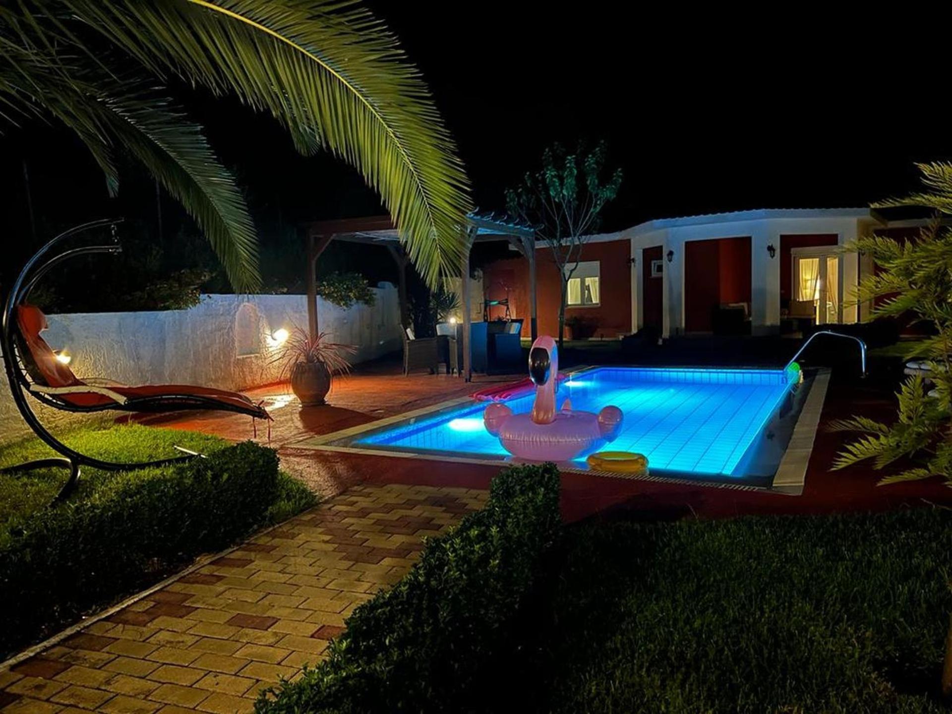 אגיה פאראסקבי Villa Platanias מראה חיצוני תמונה