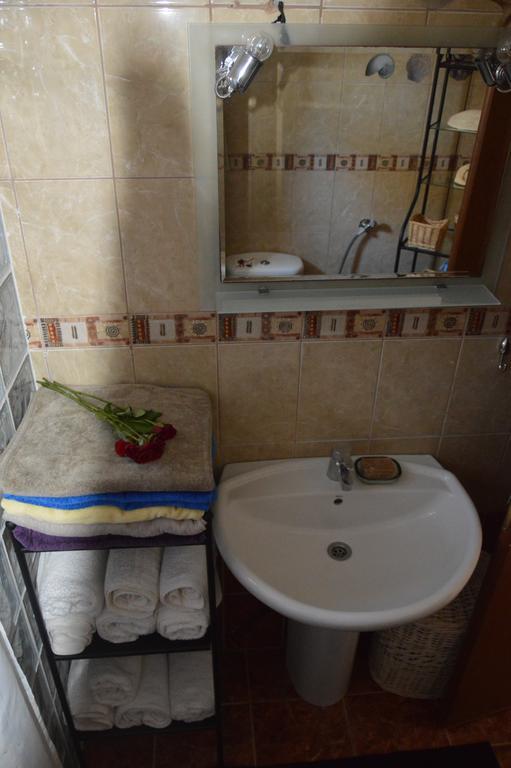 אגיה פאראסקבי Villa Platanias מראה חיצוני תמונה