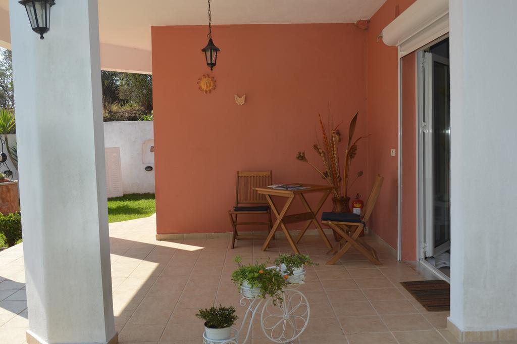 אגיה פאראסקבי Villa Platanias מראה חיצוני תמונה